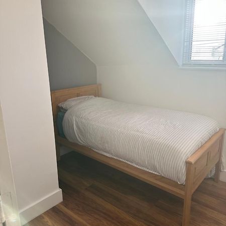 Pure Edge Beach Guest House With Sea View Херн Бей Екстериор снимка