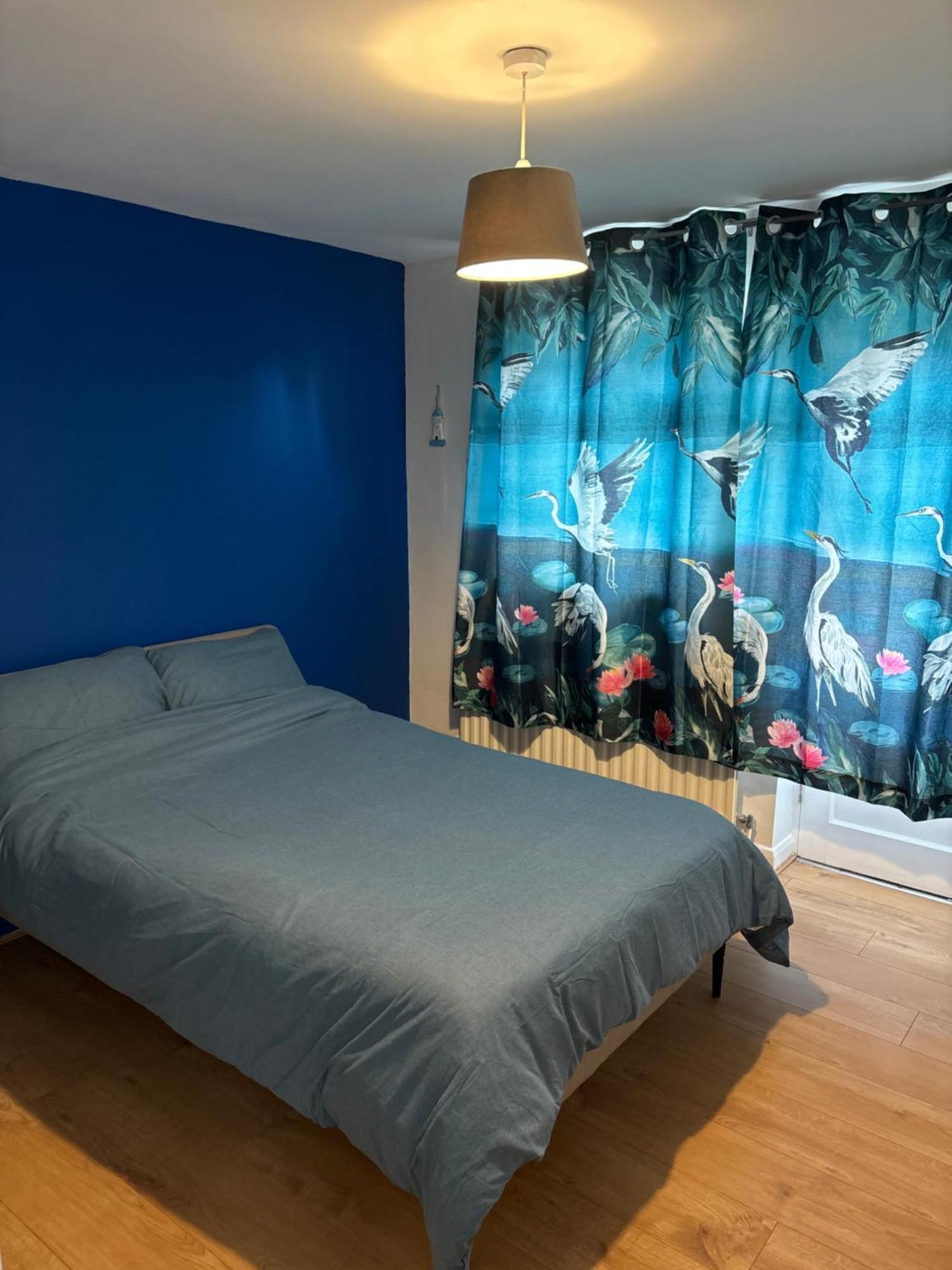 Pure Edge Beach Guest House With Sea View Херн Бей Екстериор снимка