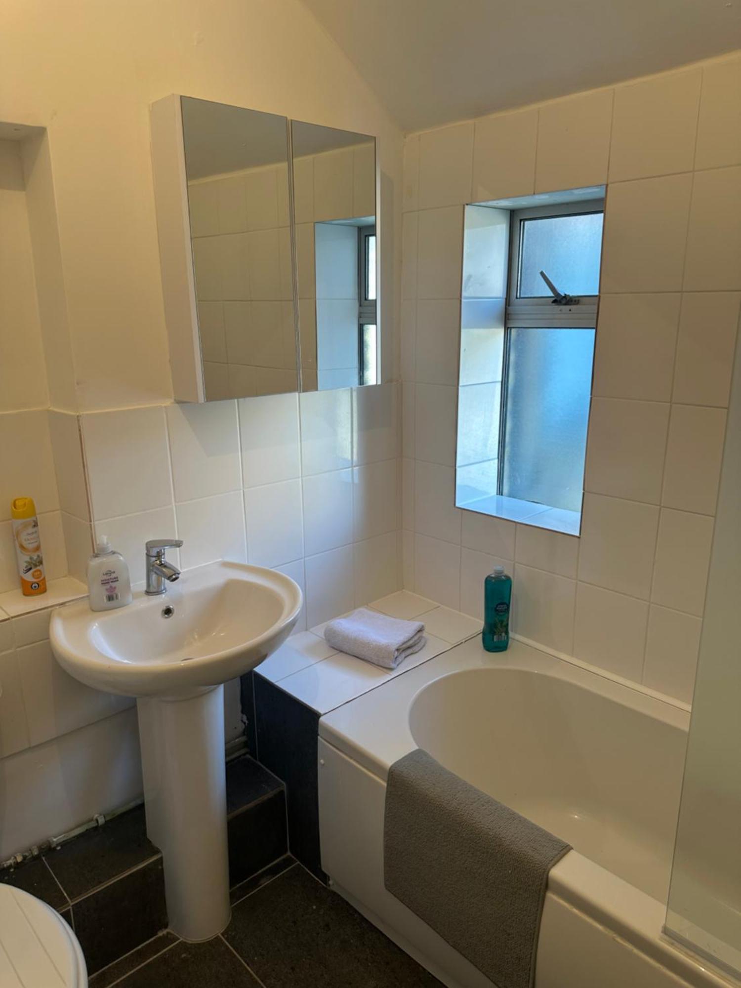 Pure Edge Beach Guest House With Sea View Херн Бей Екстериор снимка