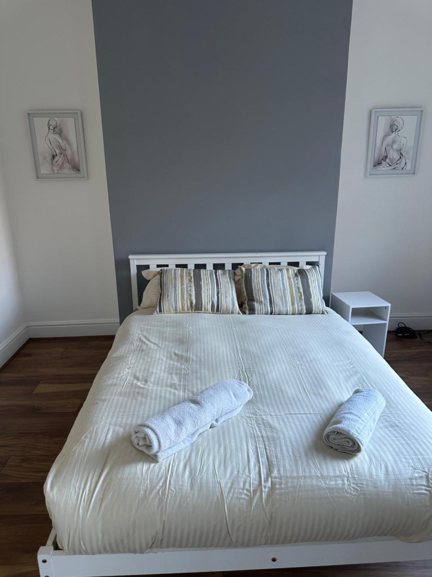 Pure Edge Beach Guest House With Sea View Херн Бей Екстериор снимка