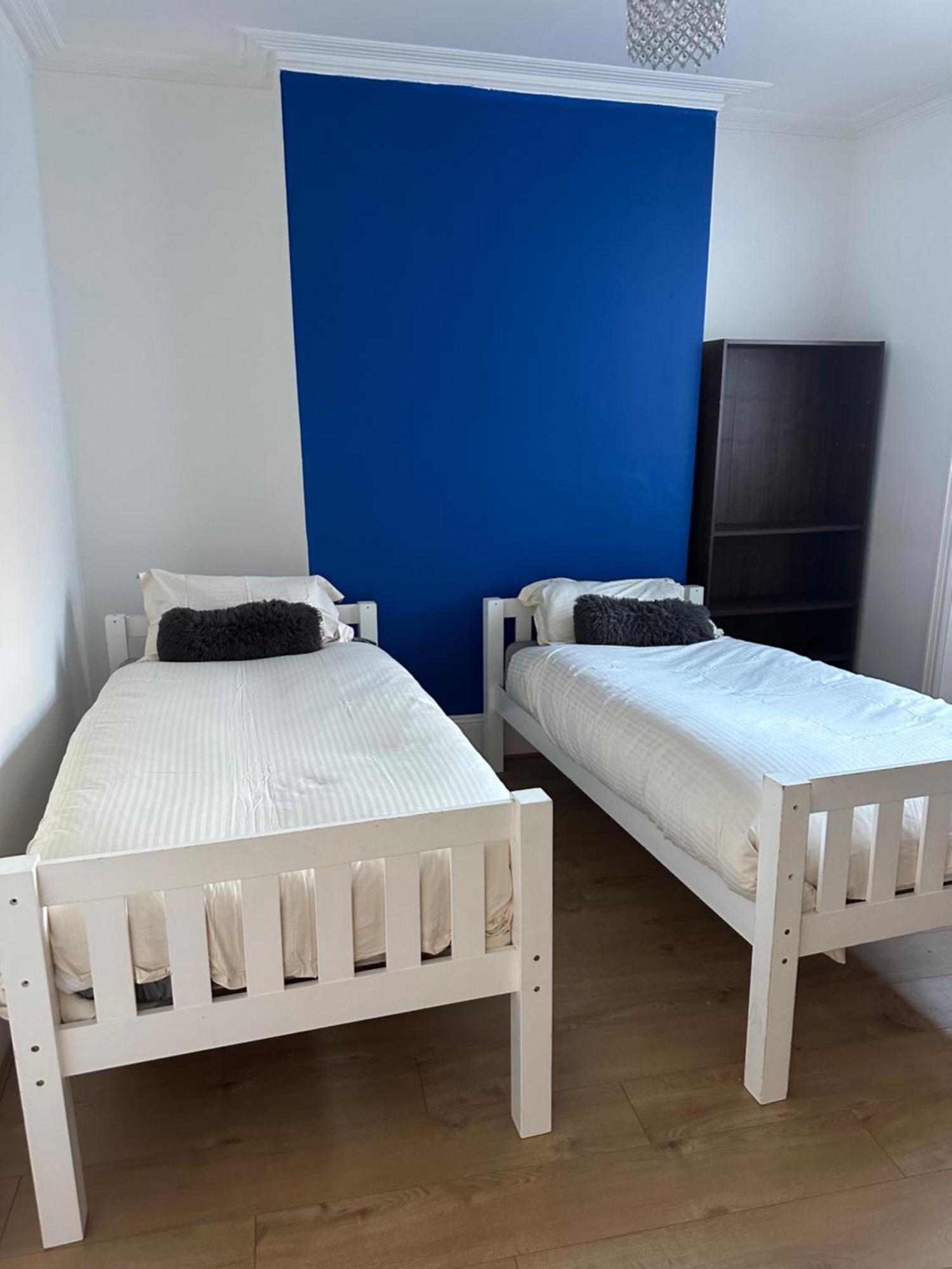 Pure Edge Beach Guest House With Sea View Херн Бей Екстериор снимка
